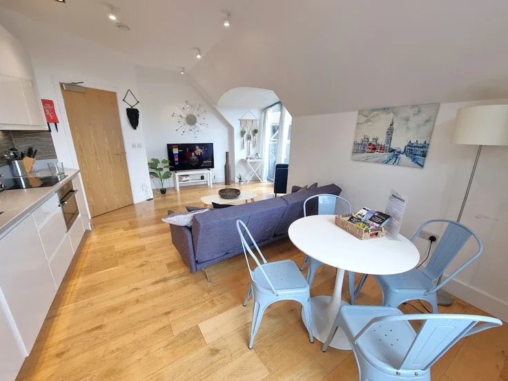 Flat Lovat Lane in City of London