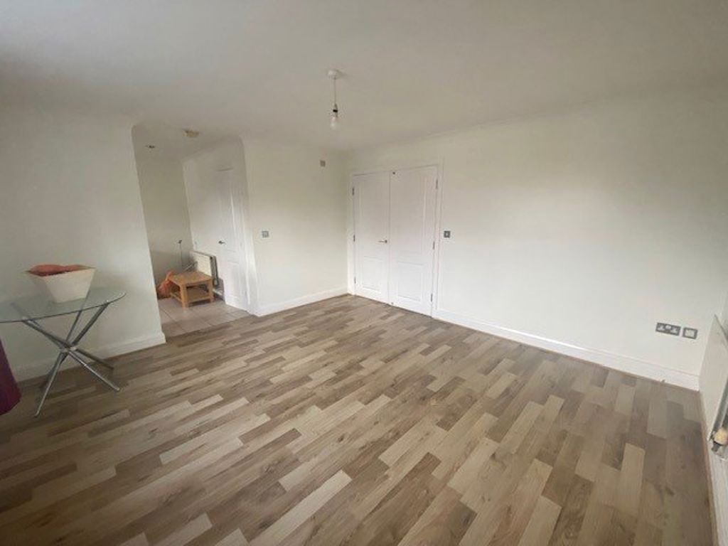 Flat Skipton Close in Hazel Grove