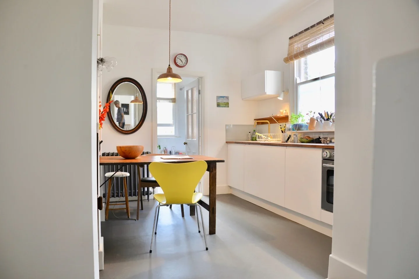 Flat East Avenue in Greater London