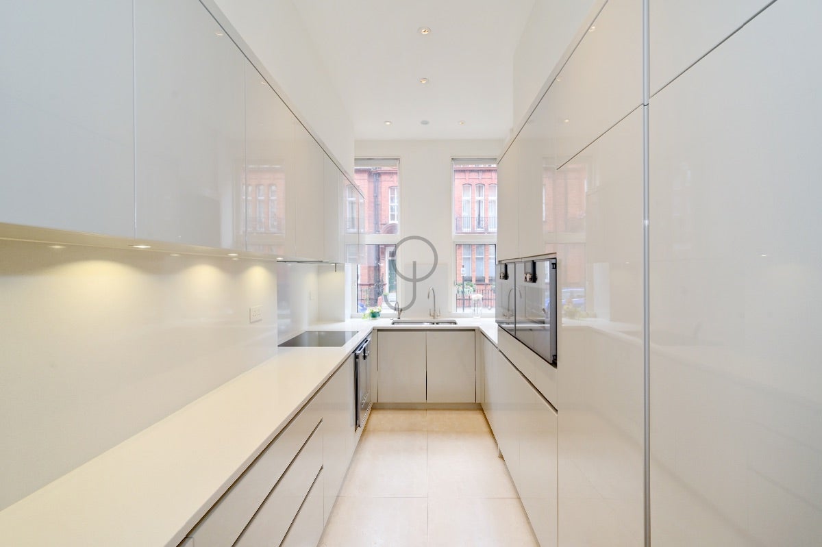 Flat Park Street in City of Westminster