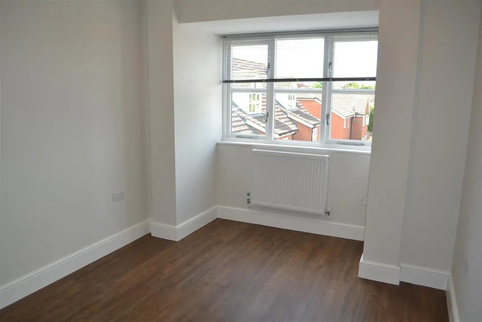 Flat Firgrove Hill in Waverley