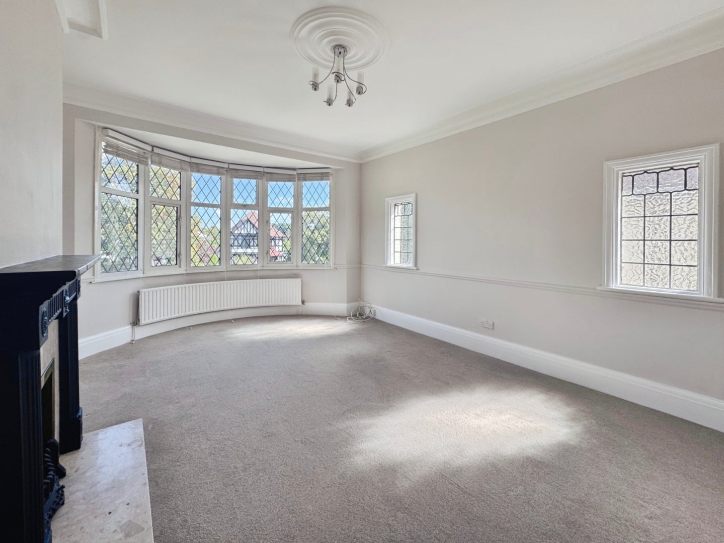 Flat Chalkwell Avenue in Southend-on-Sea