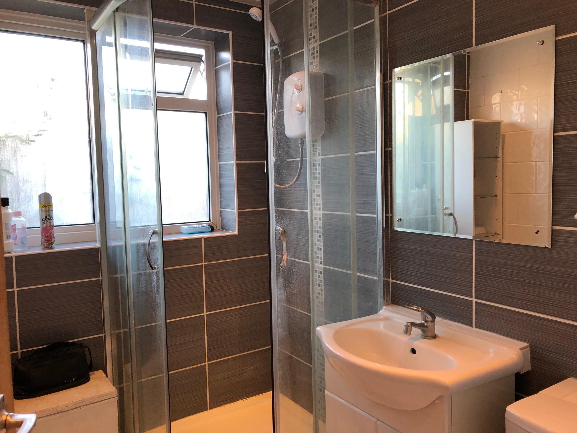 Room Nascot Place in Watford