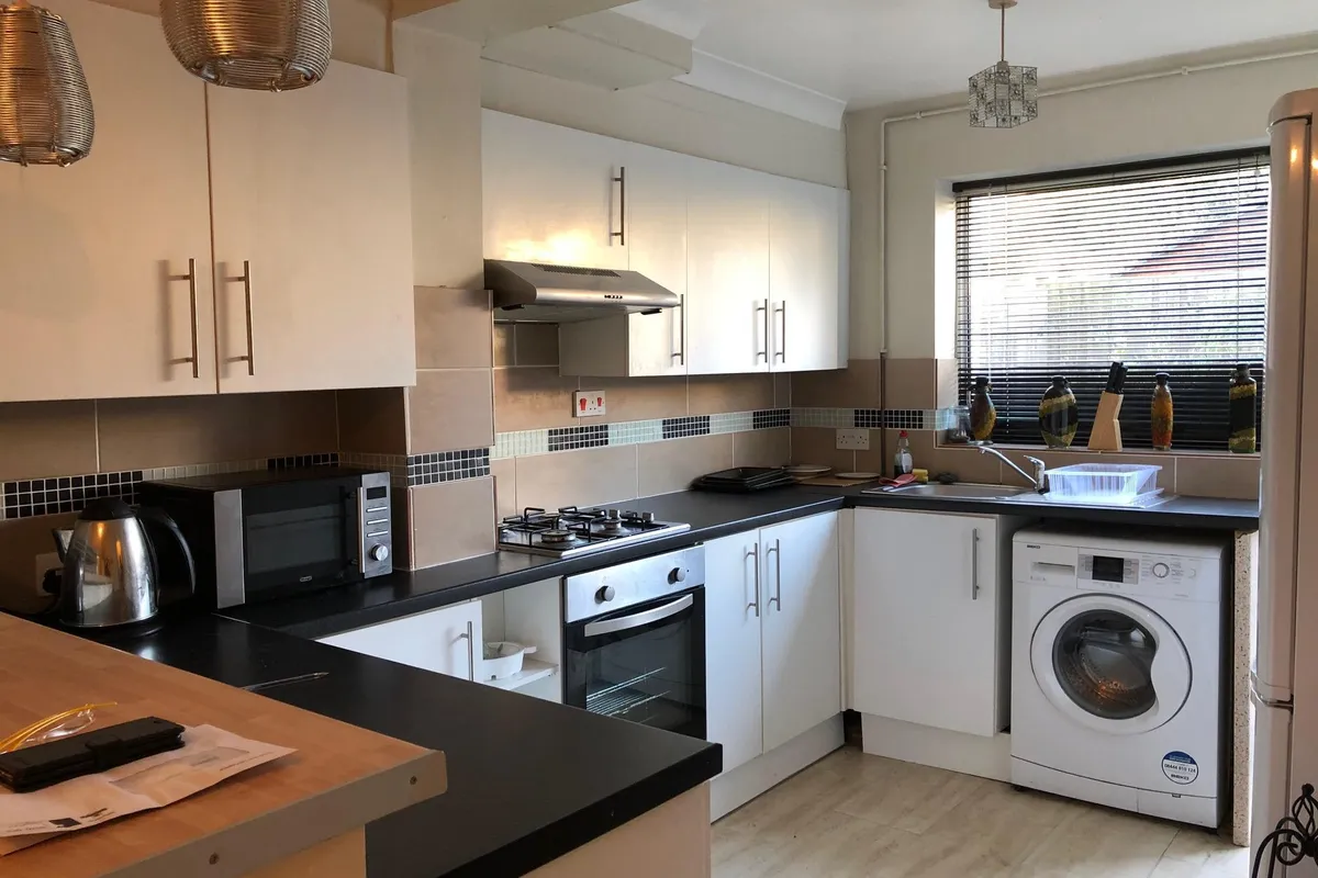 Flat Nascot Place in Watford