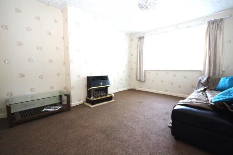 House Tudor Road in Nuneaton and Bedworth