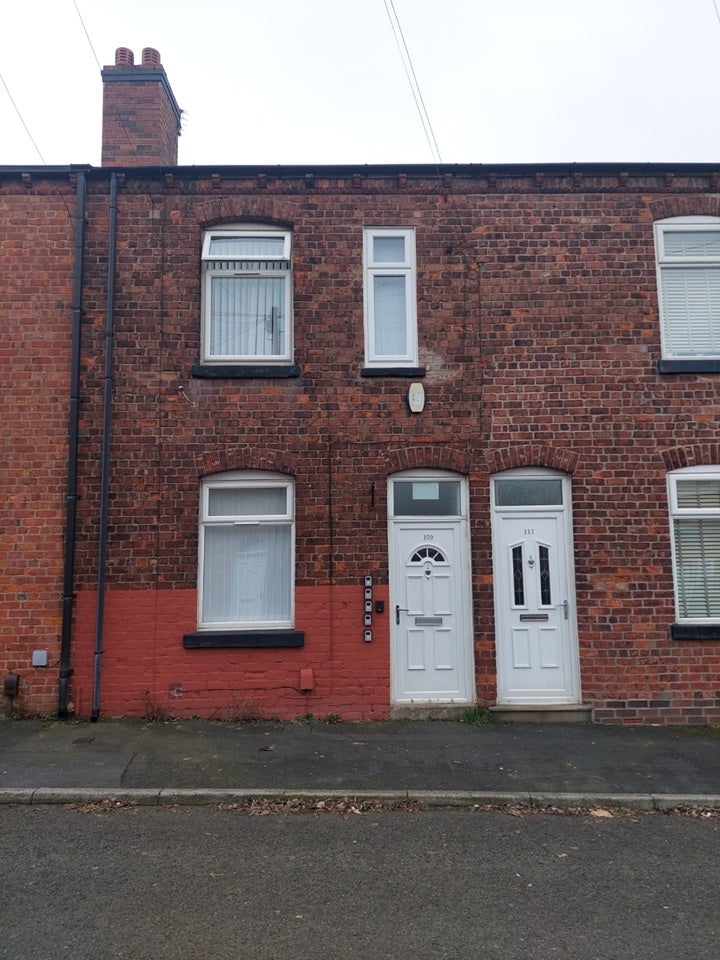 Room Spring Street in Wigan