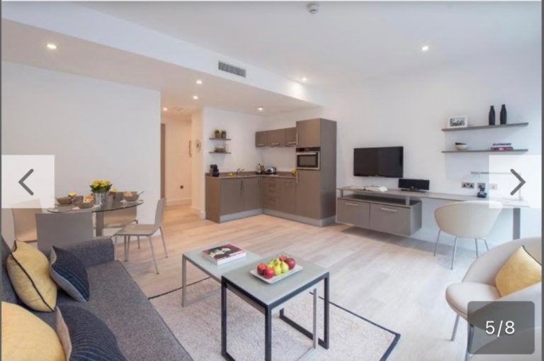 Flat Rosebery Avenue in Greater London