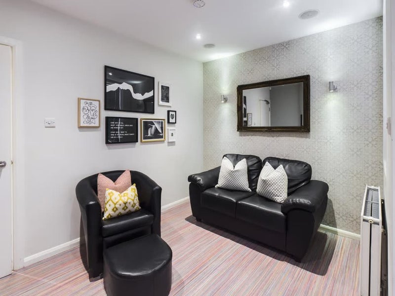 Room Cauldon Road in Stoke-on-Trent