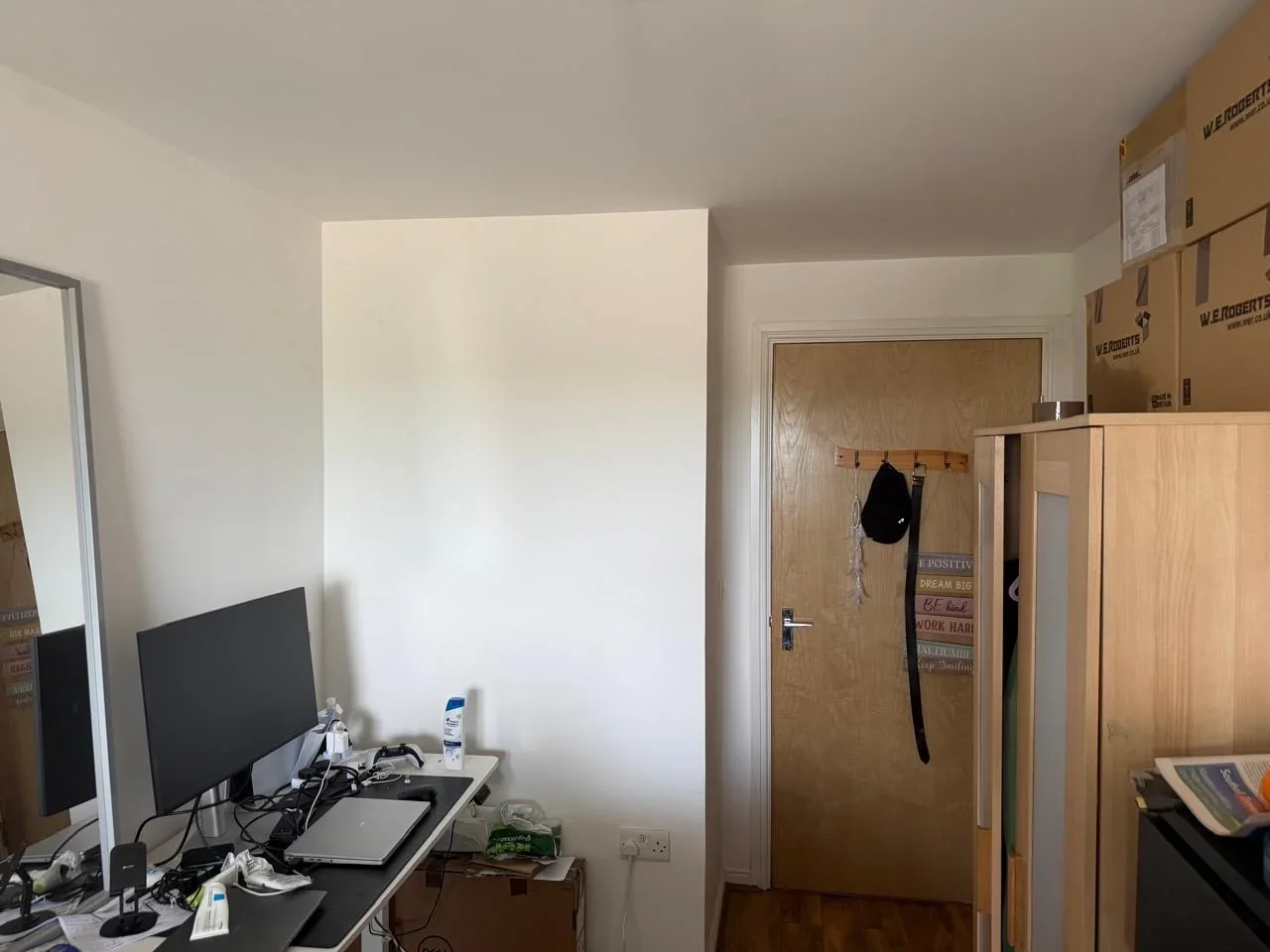 Room Bedfont Lane in Greater London