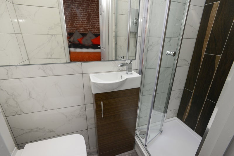 Room Thyra Grove in Nottingham