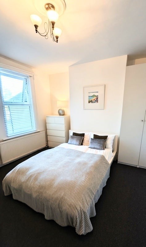 Room Hermon Hill in Greater London