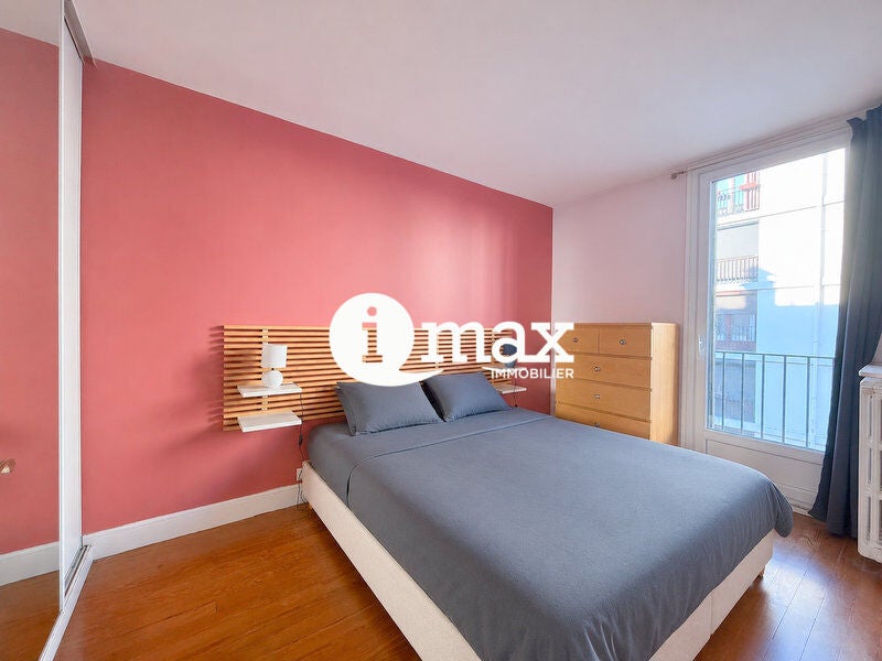 Appartement Rue Jacques Mazaud à Levallois-Perret