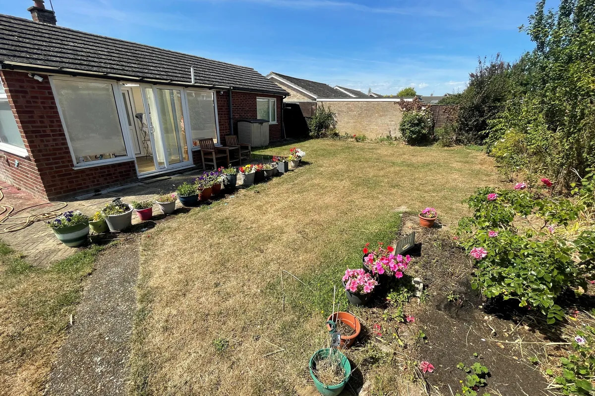 Room Birch Drive in Breckland District