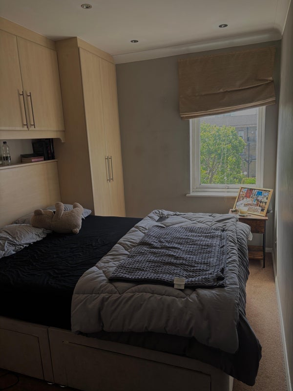 Room Hooper Street in Greater London
