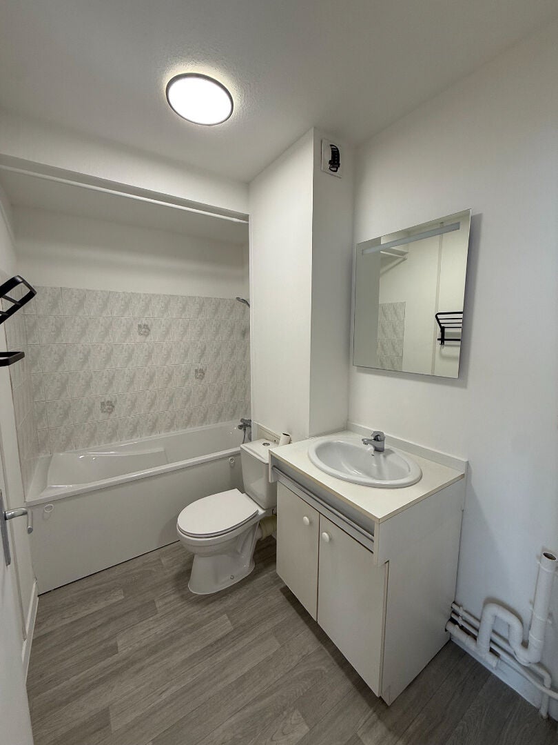 Flat Rue Anatole France in La Roche-sur-Yon