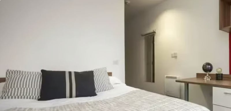 Room Alma Street in Coventry