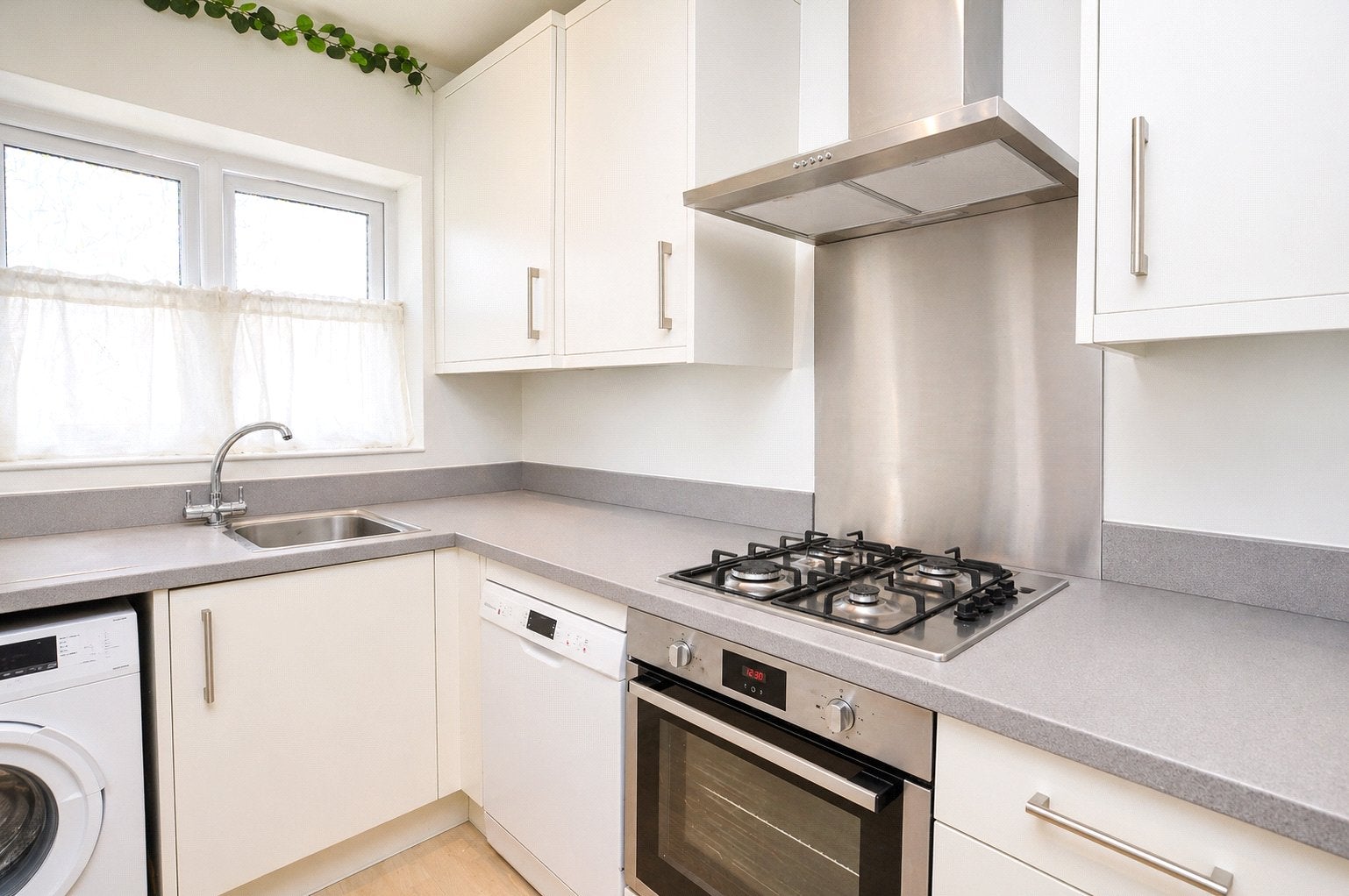 House Cirrus Close in Guildford
