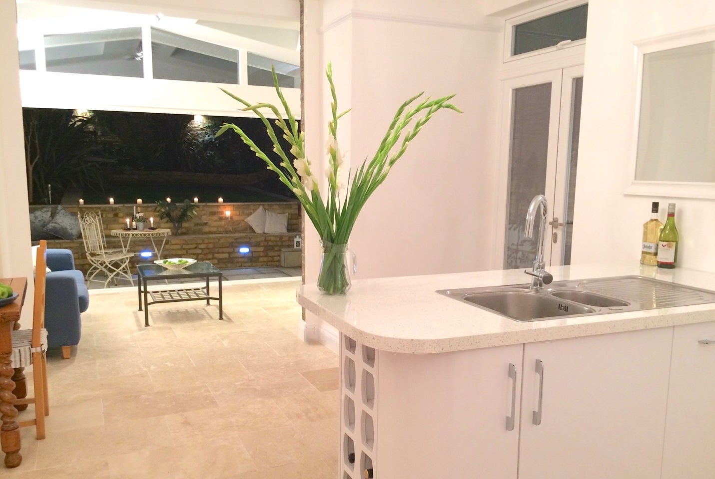 Flat Wimborne Gardens in Greater London