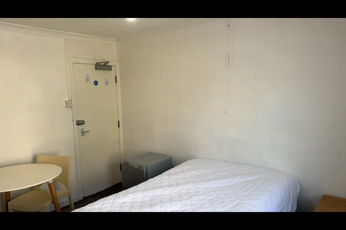Room Hythe Street in Dartford