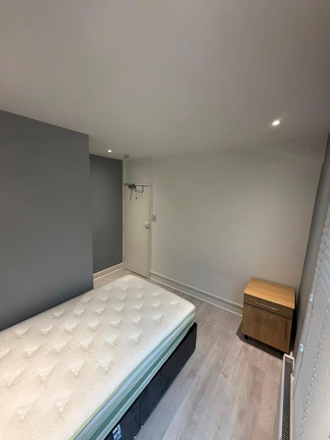 Room High Street in Aylesbury
