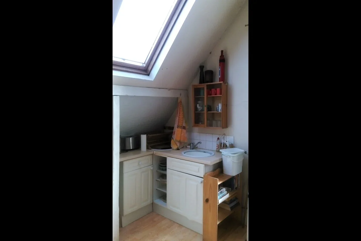 Room Barry Road in Greater London