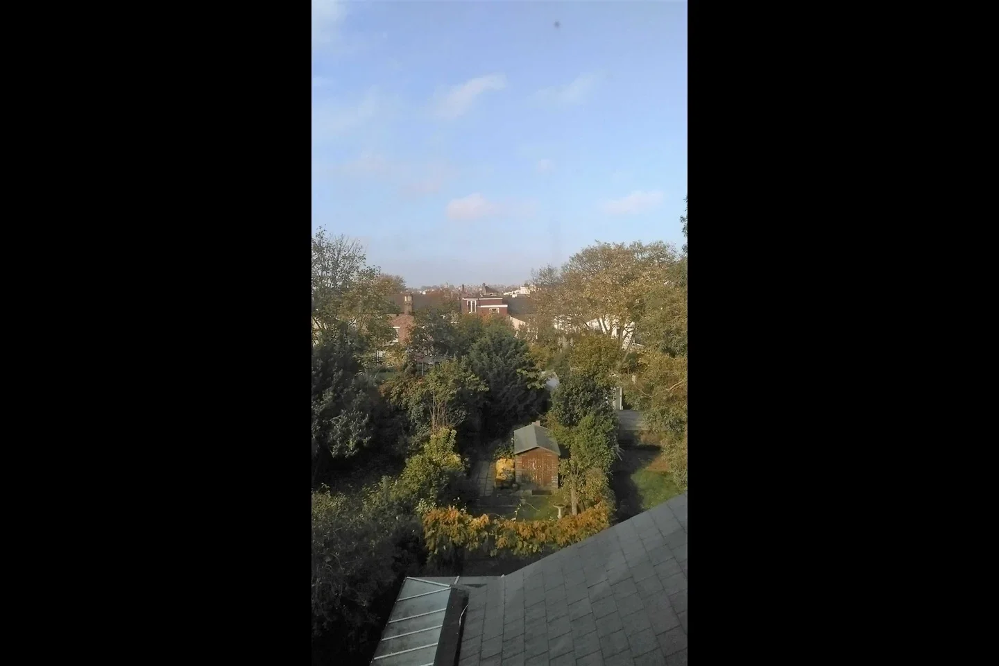 Room Barry Road in Greater London
