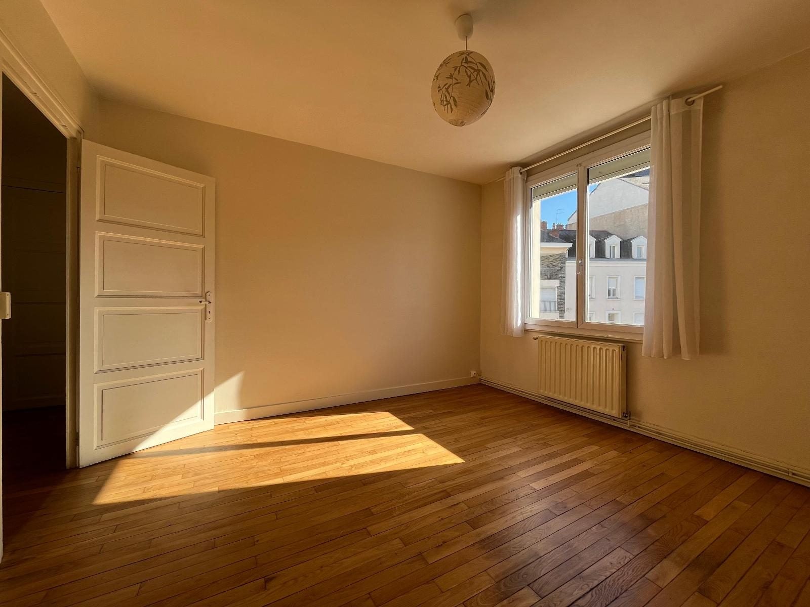 Flat Place Pierre Semard in Angers