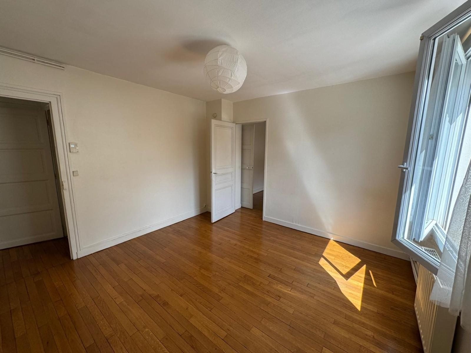 Flat Place Pierre Semard in Angers