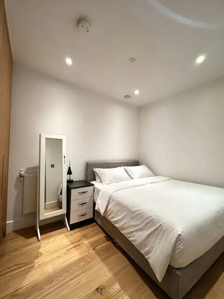Flat Emily Street in Greater London