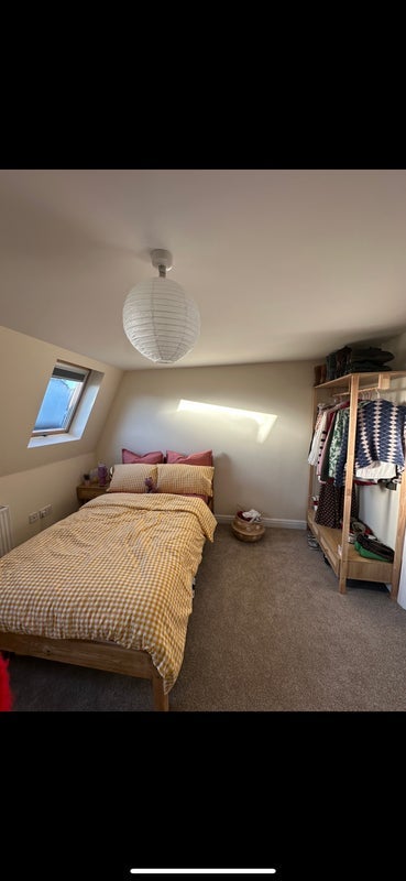 Room Well Street in Greater London