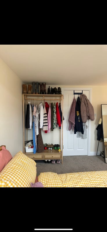 Room Well Street in Greater London