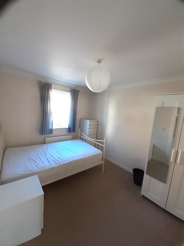 Room Montreal Avenue in Bristol