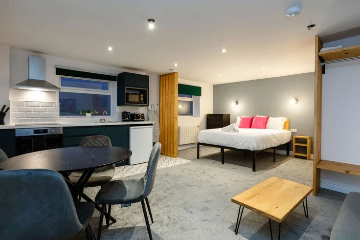 Flat Thorne Road in Doncaster