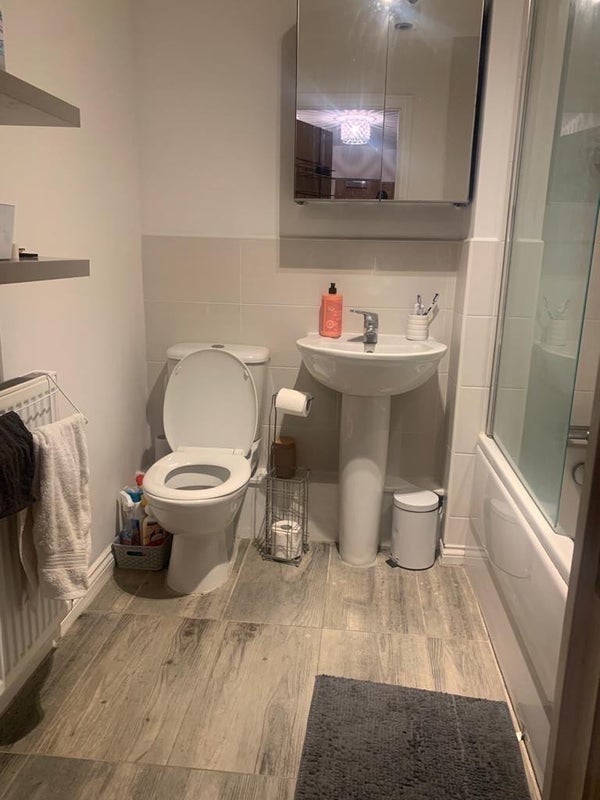 Room Maple Court in Leeds