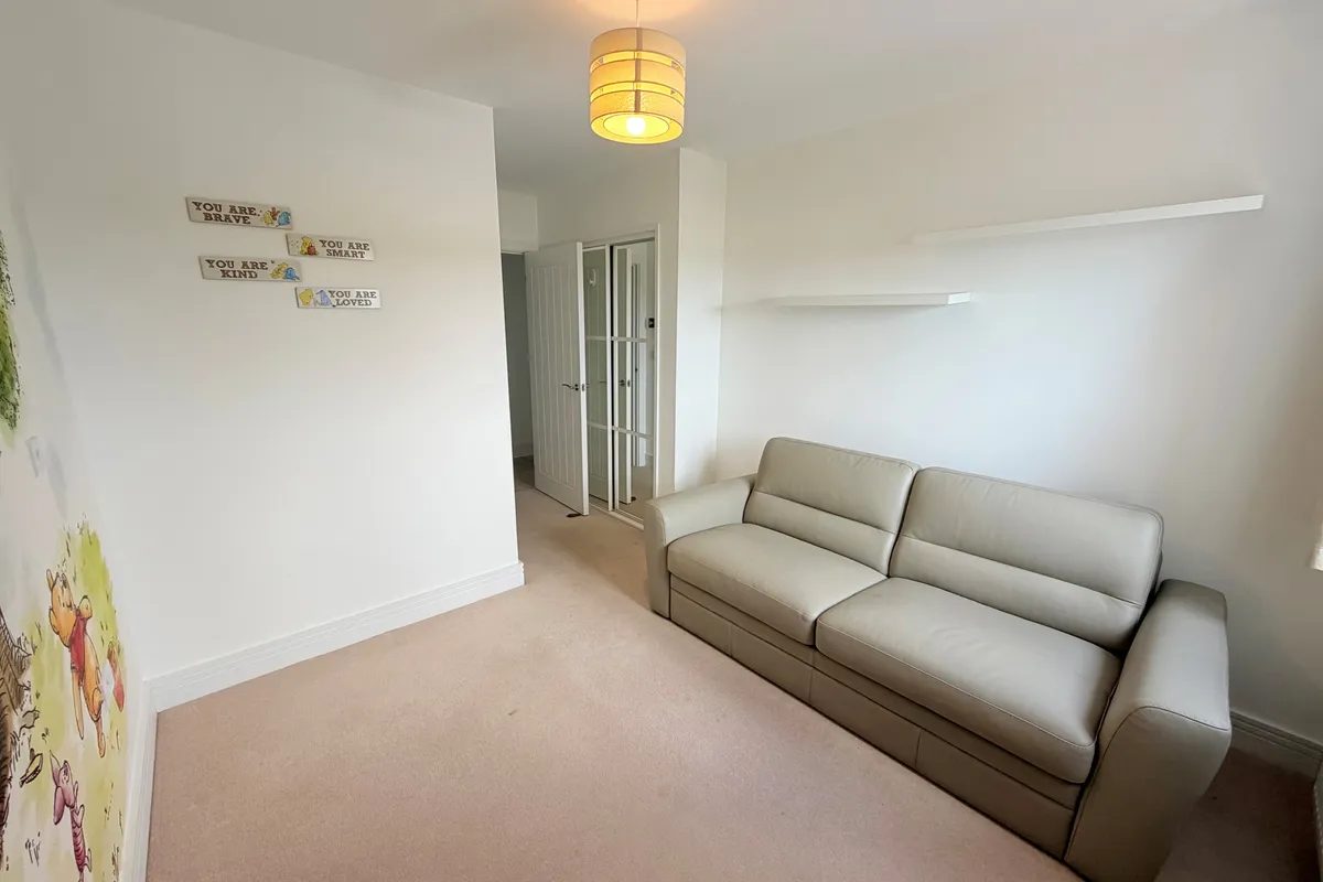 Flat Dinmore Way in South Oxfordshire