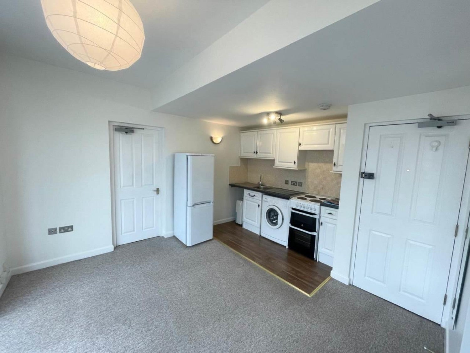 Flat Beverley Road in Bristol