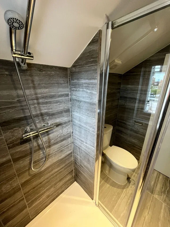 Room Burrage Road in Greater London