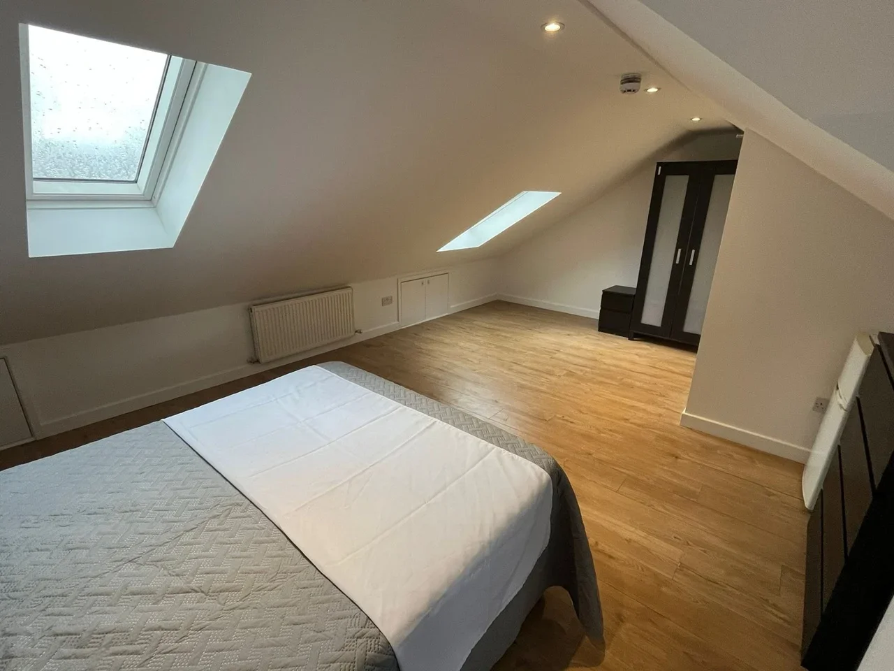 Room Burrage Road in Greater London