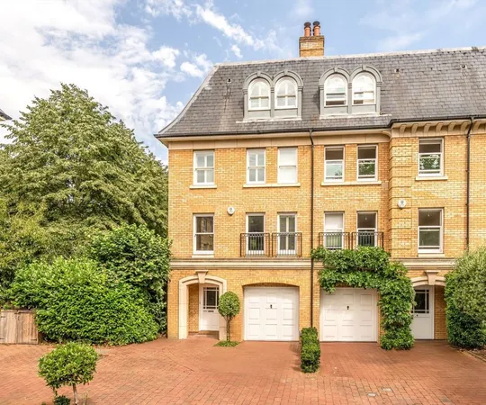 House Langdon Park in Greater London