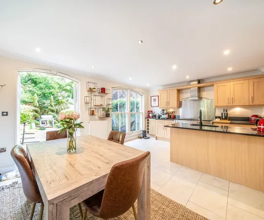 House Langdon Park in Greater London