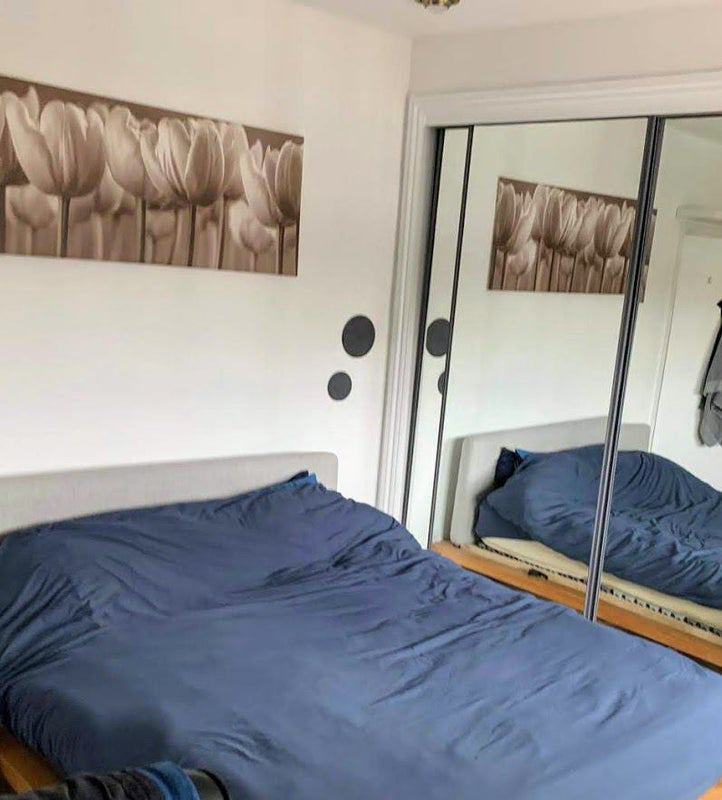Room King's Road in Greater London