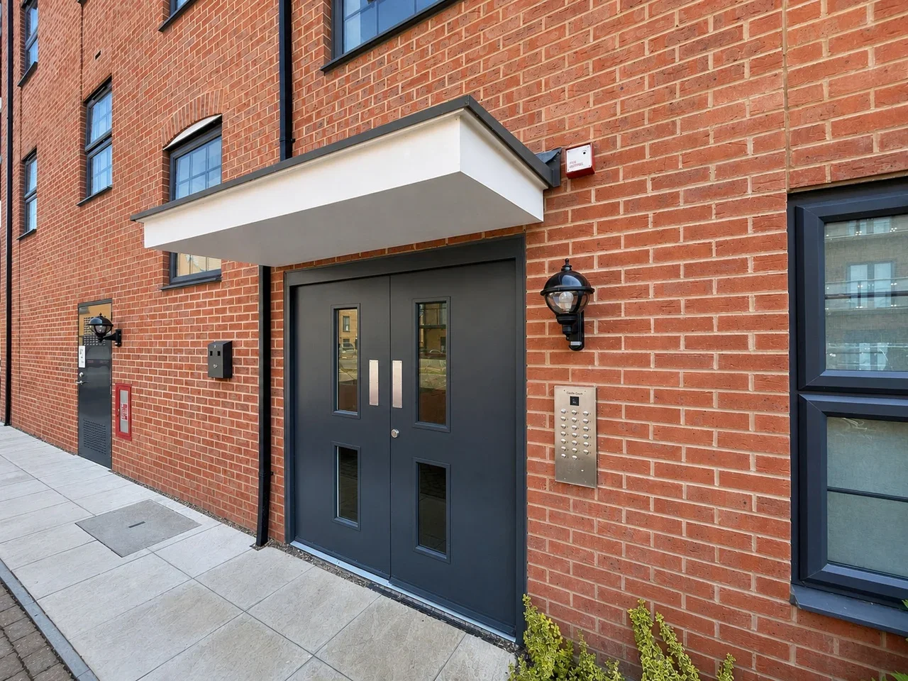 Flat Herriot Road in Greater London