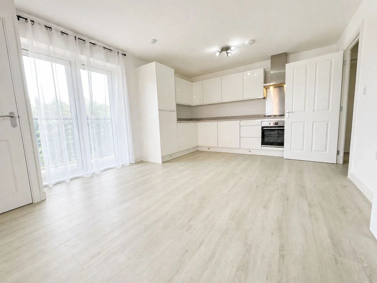 Flat Herriot Road in Greater London