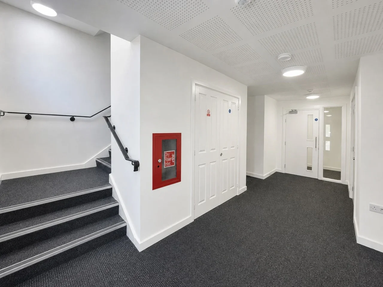 Flat Herriot Road in Greater London