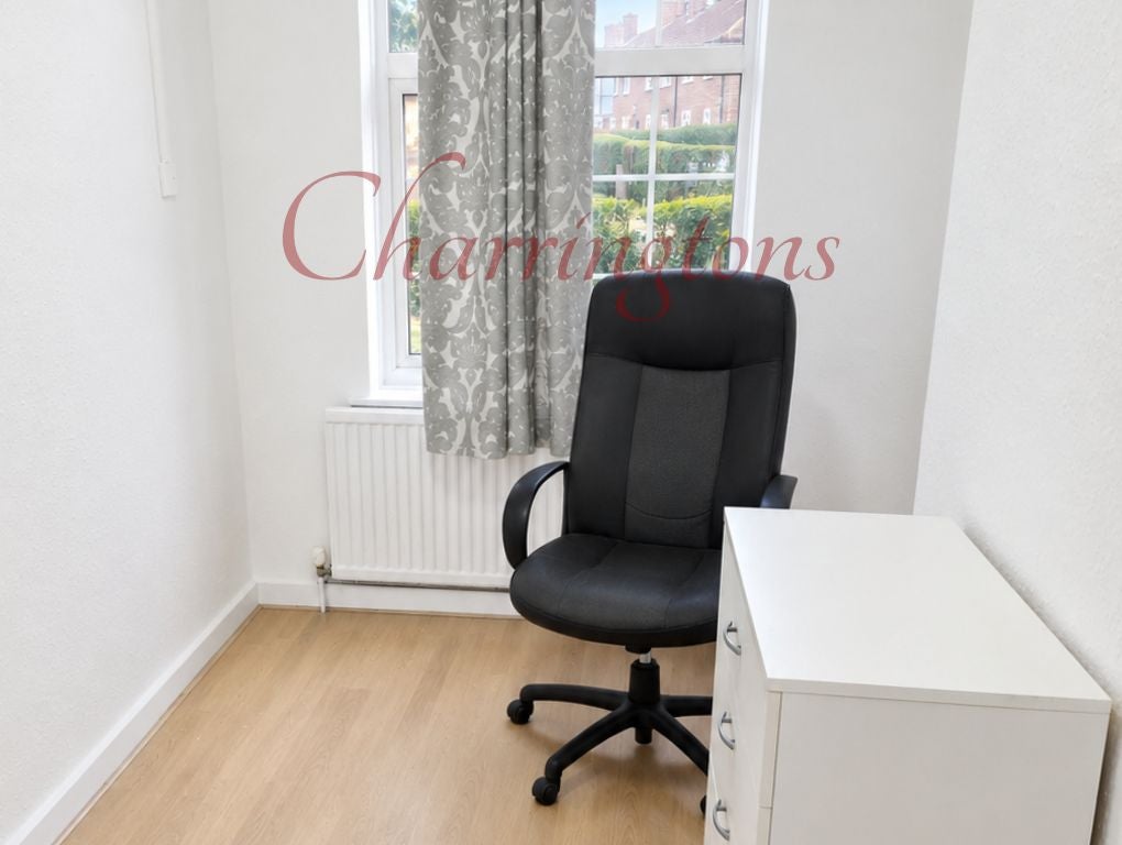 Flat Watling Avenue in Greater London