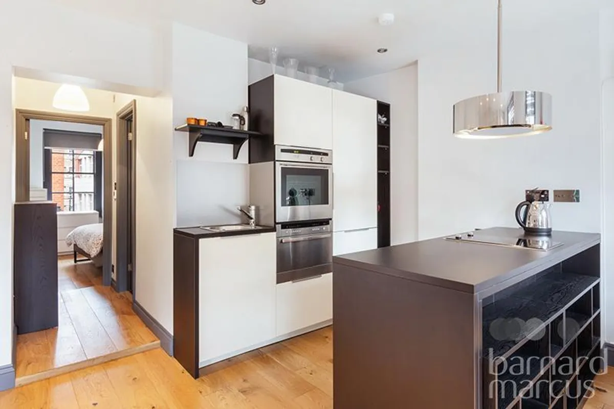 Flat Martlett Court in City of Westminster