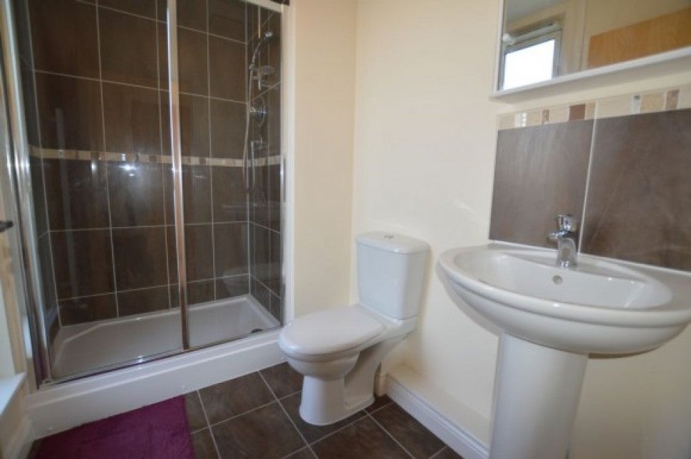 Room Helmdon Road in Leicester