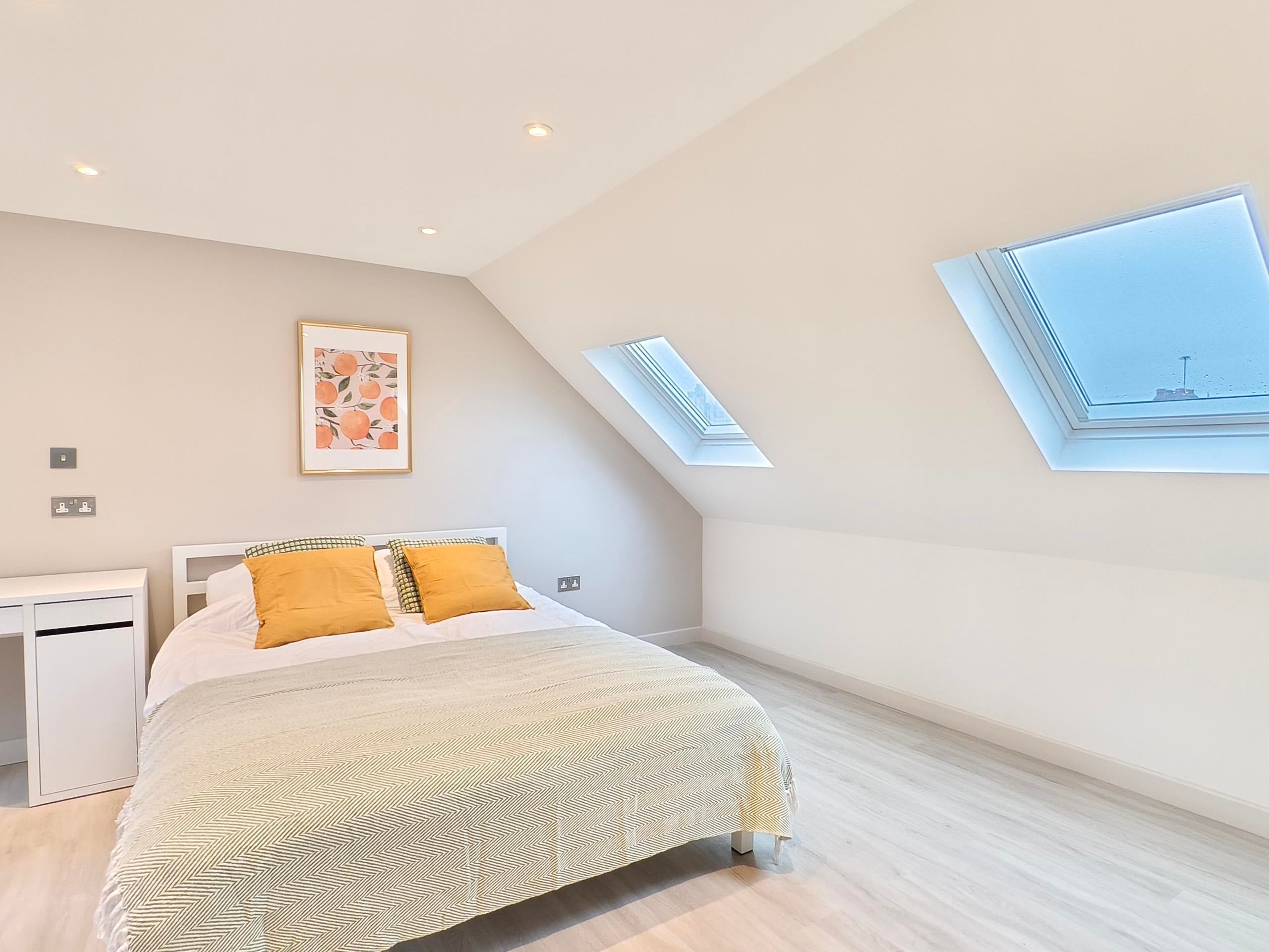 Flat Bisson Road in Greater London