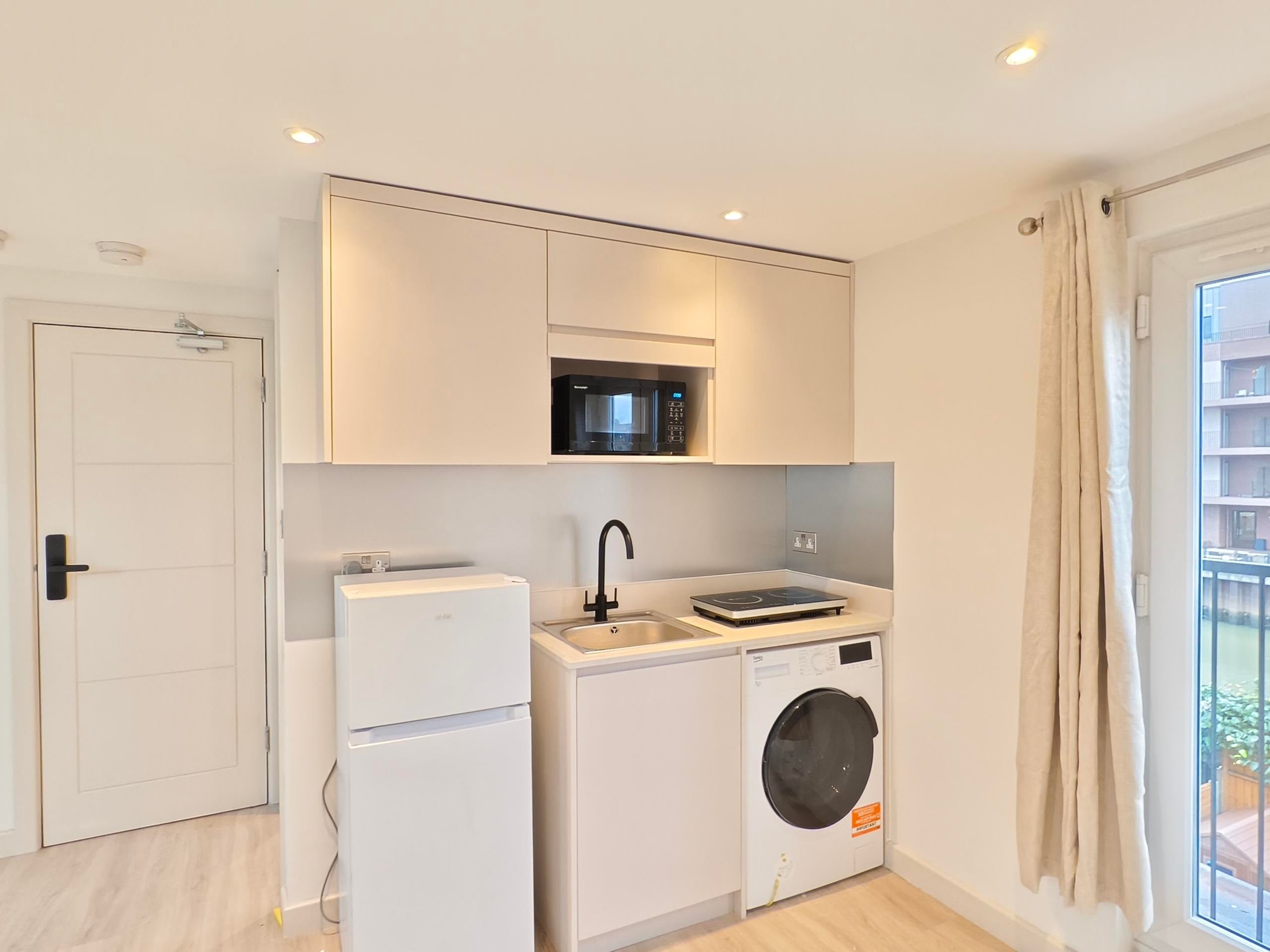 Flat Bisson Road in Greater London