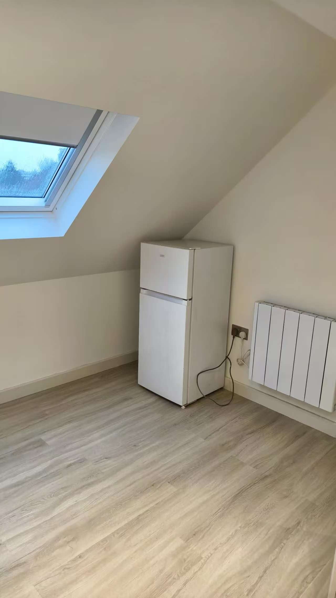 Flat Bisson Road in Greater London